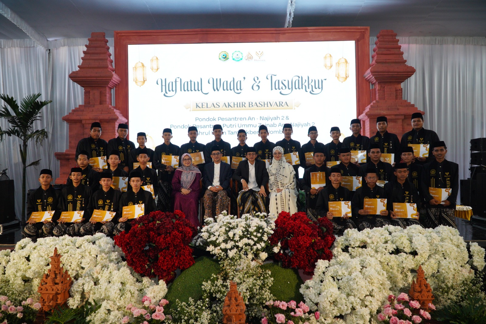 Wisuda PP. An - Najiyah 2 Bahrul Ulum Tambakberas Jombang : Momen Menjadi Kader Masyayikh